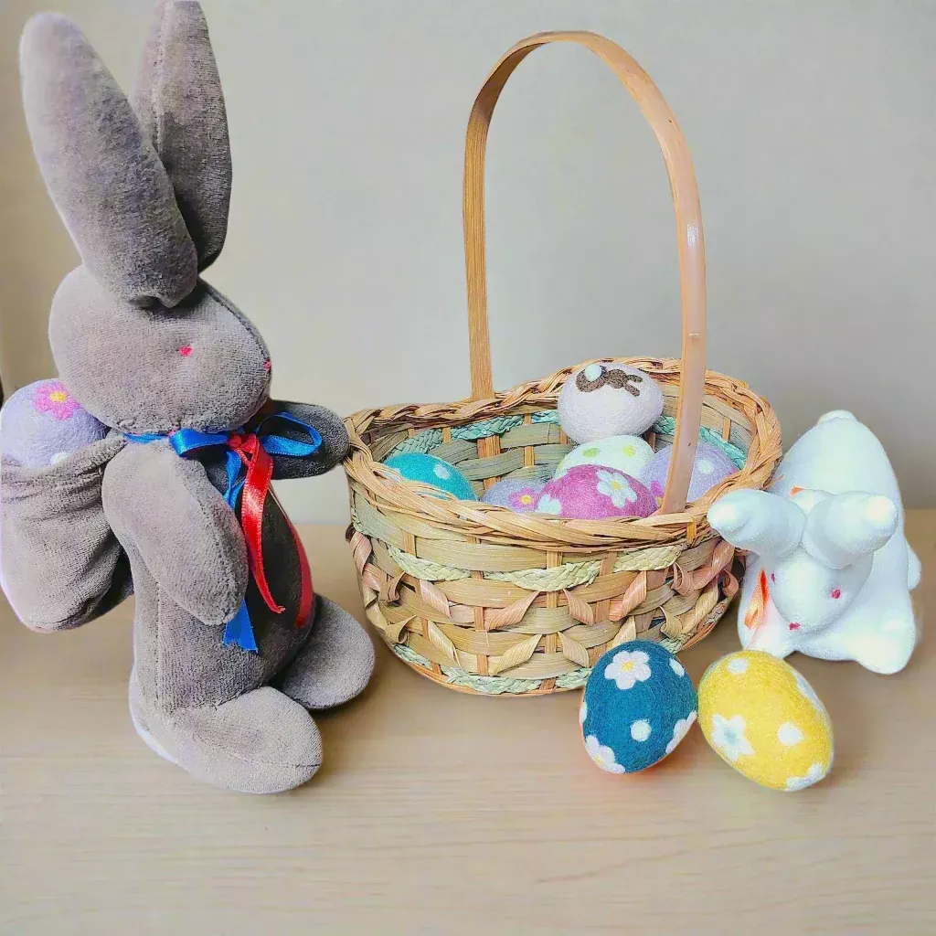Decorative Felt Easter Eggs