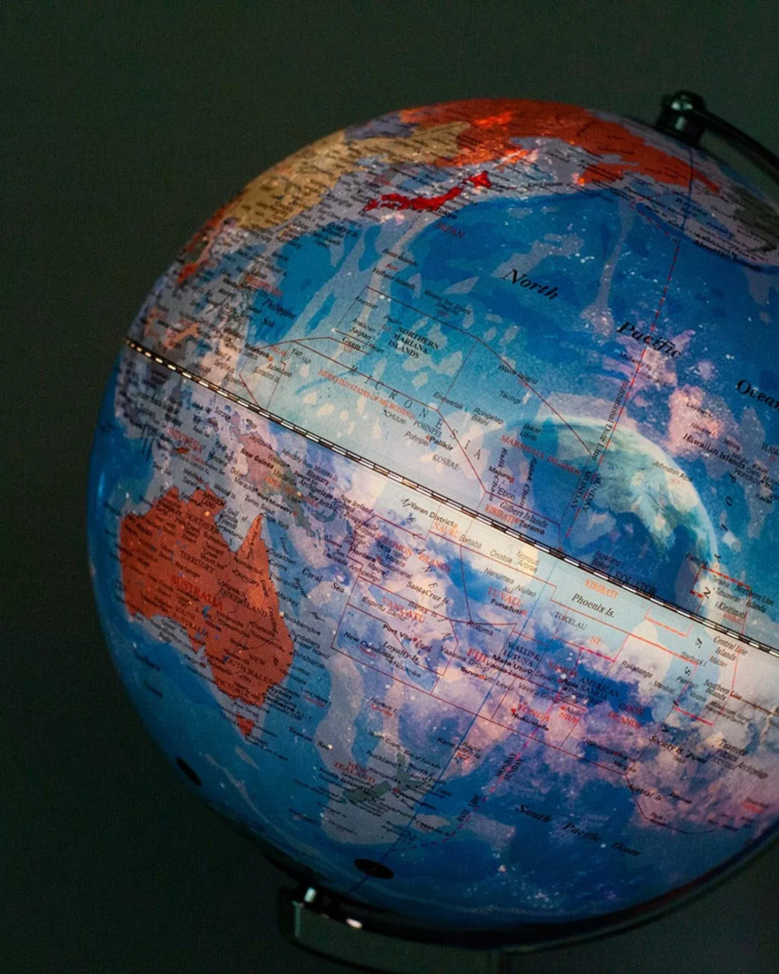 Explorer Globe with Touch Sensor Light 25cm