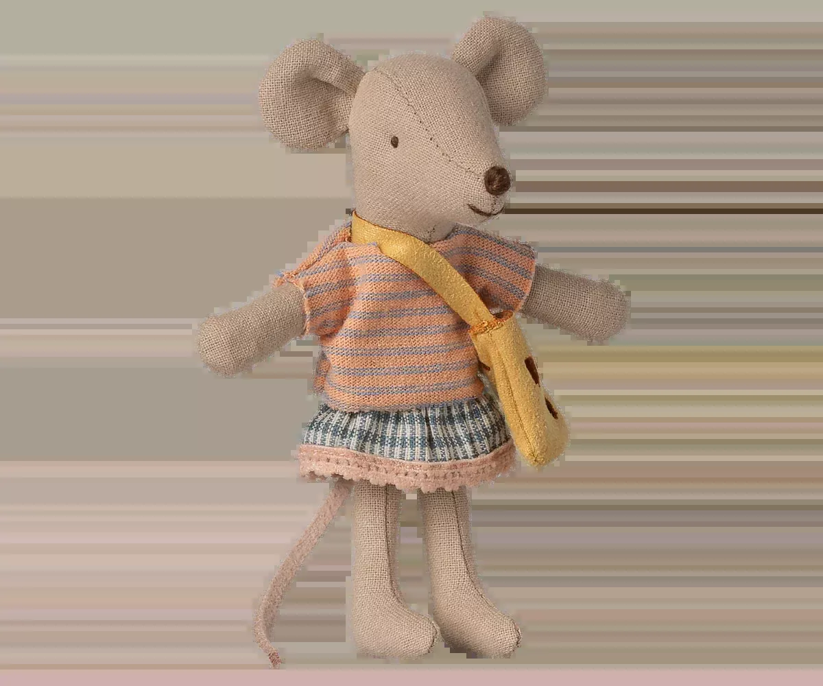 Little Sister Mouse with Bag