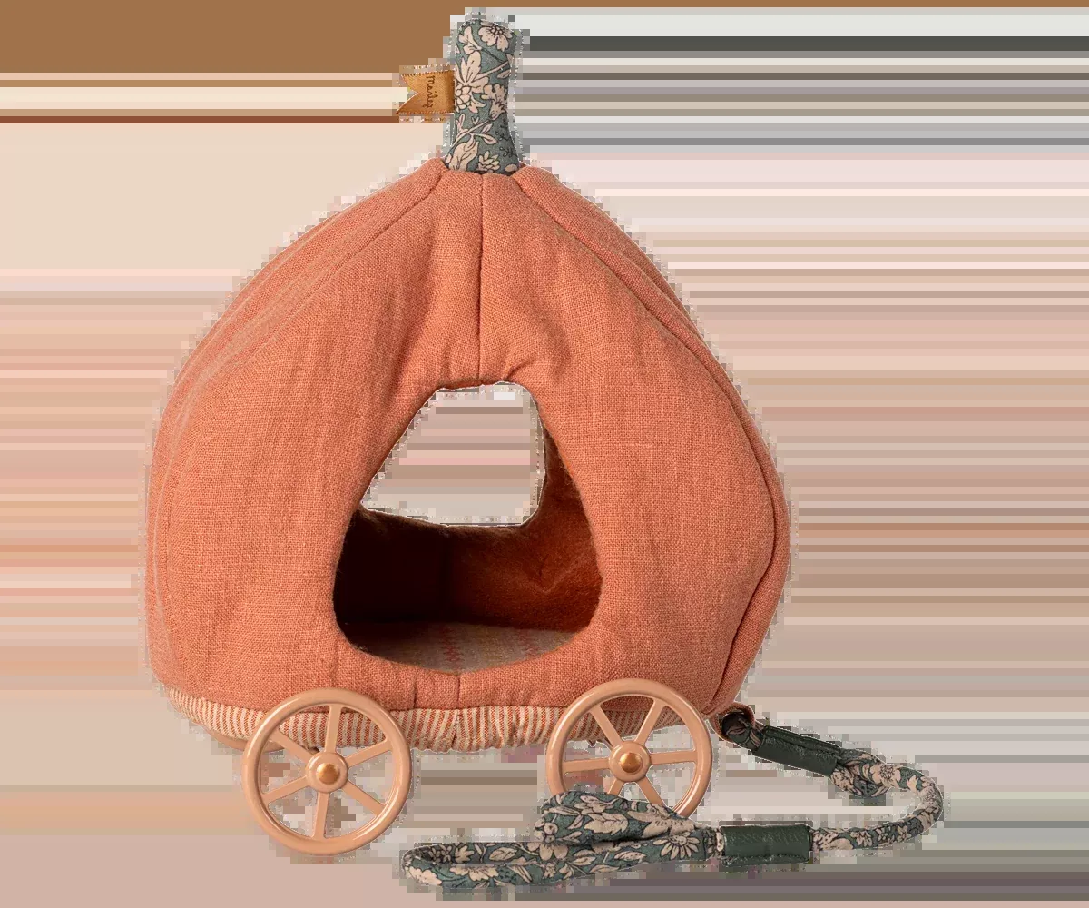 Mouse Pumpkin Carriage
