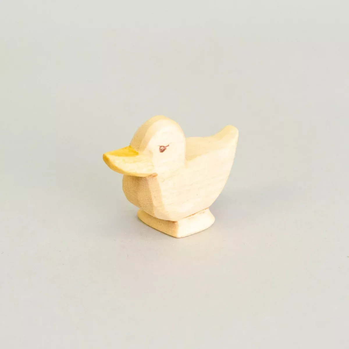 Predan Duckling Standing