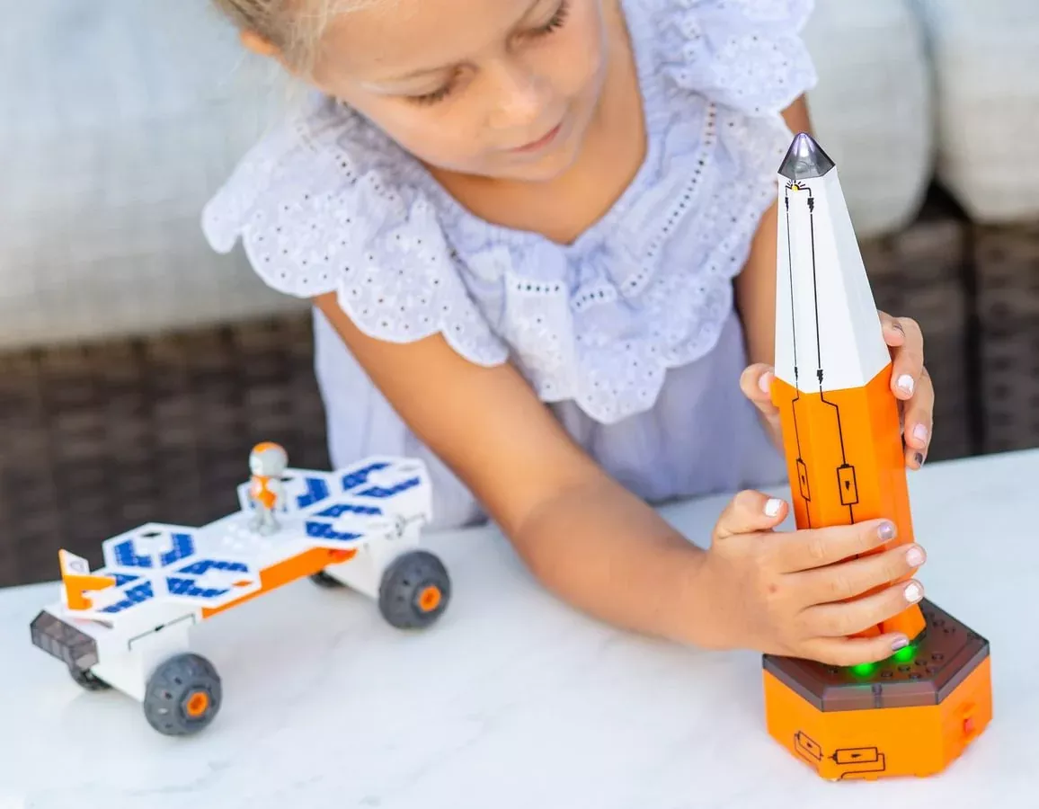 Rocket Circuit Explorer - Light up