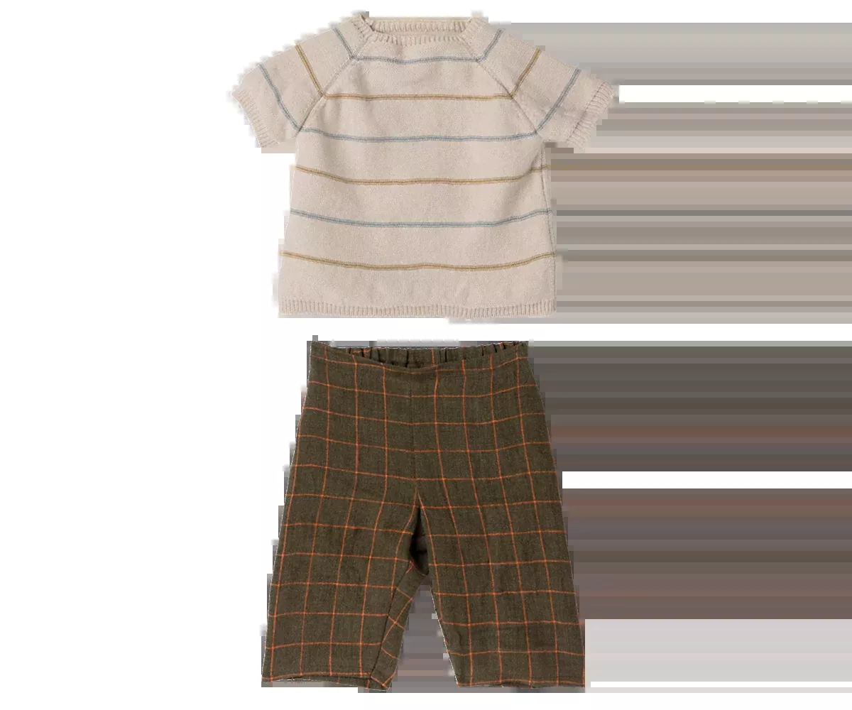 Size 5 Pants And Knitted Shirt