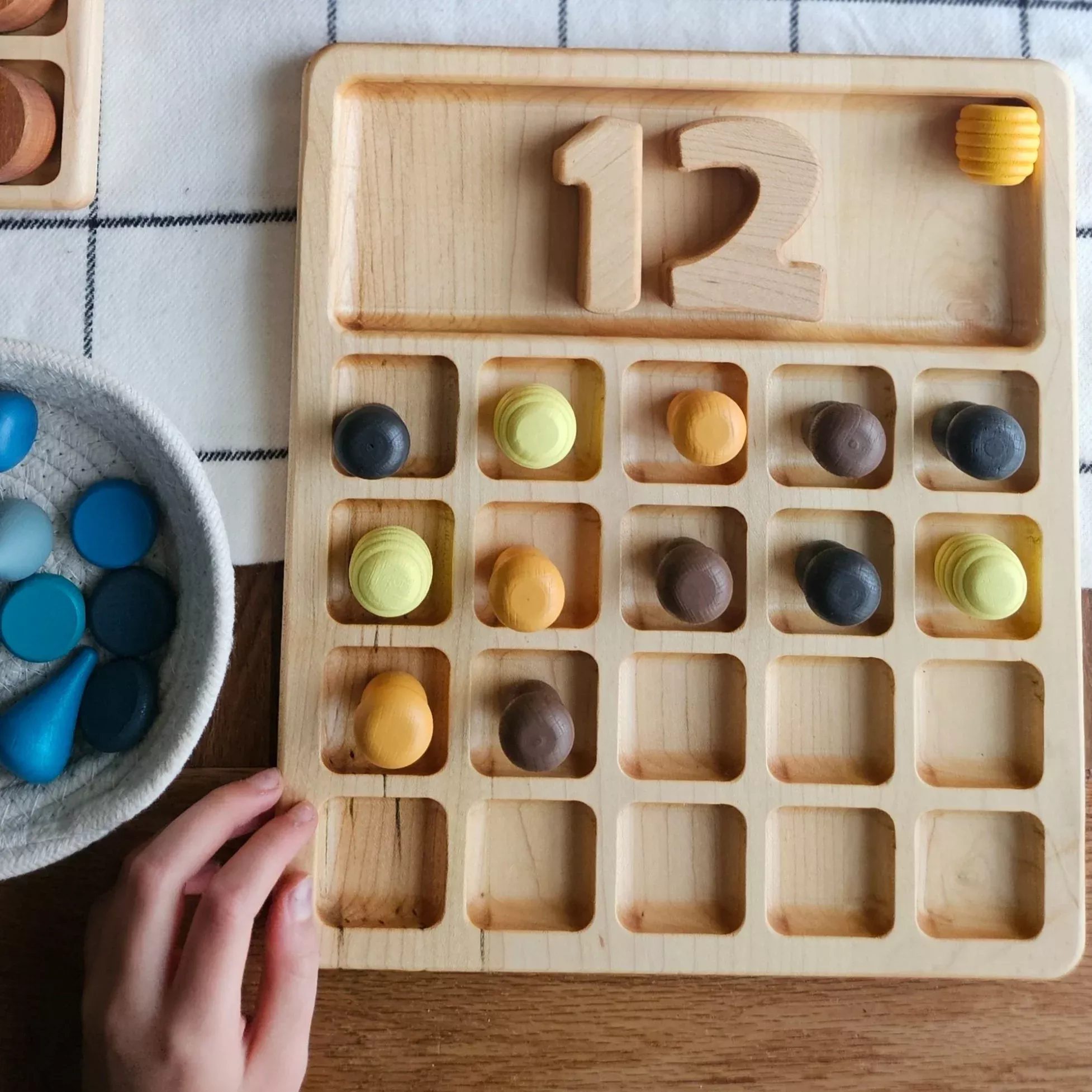 Squared twenty frame board