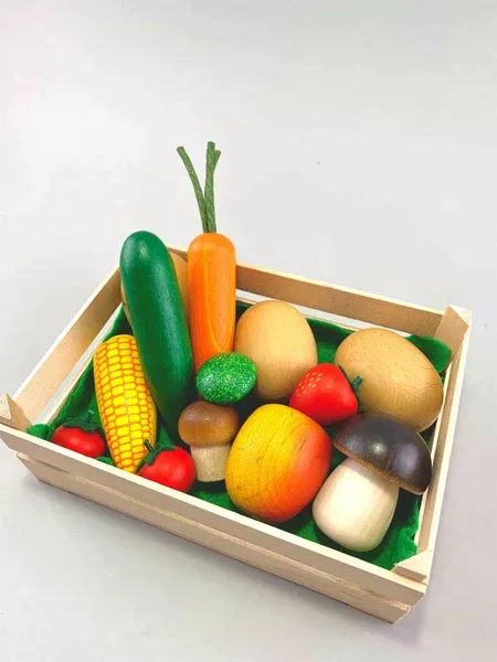 Wooden Veggie and Fruit Set